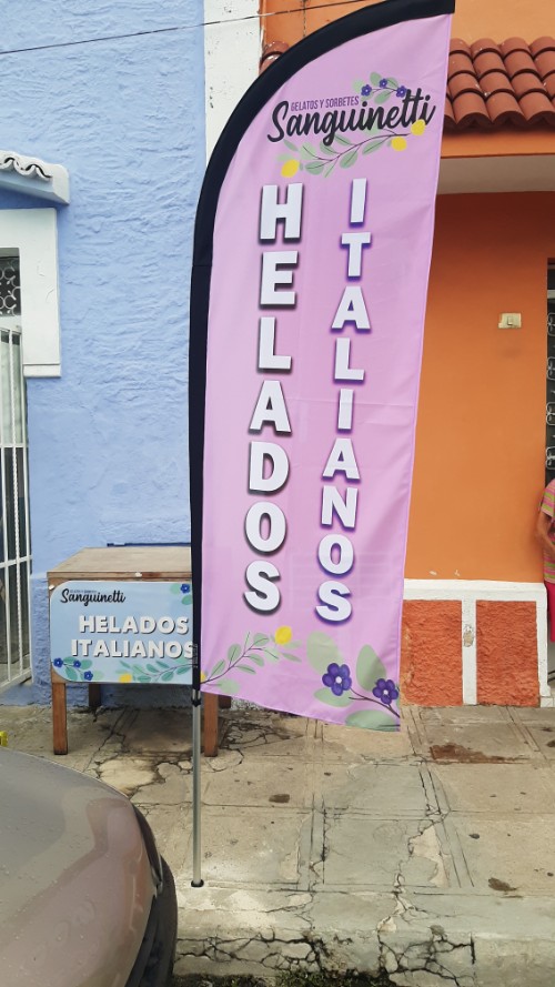 Banderolas en Mérida